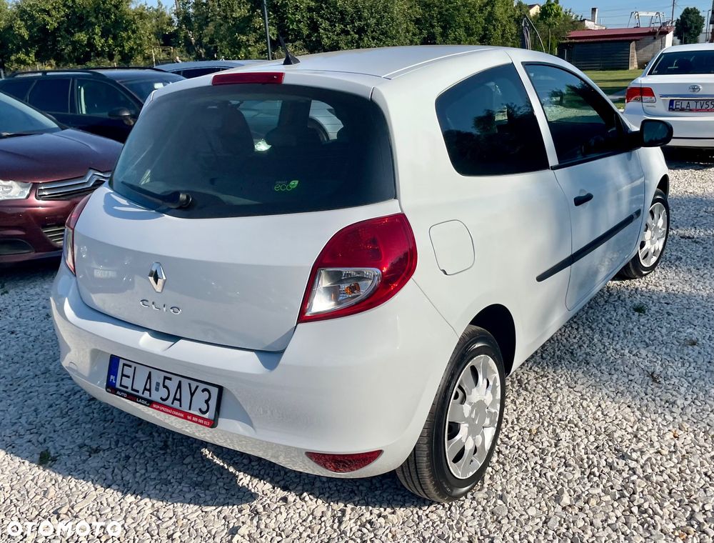 Renault Clio 1.2 16V Authentique - 7