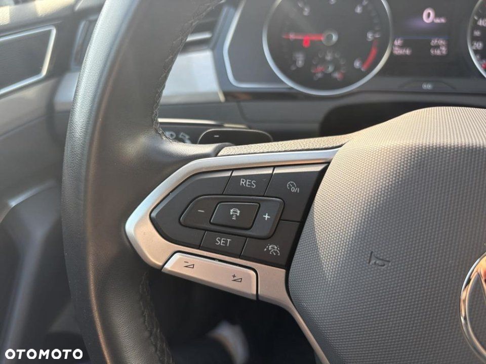 Volkswagen Passat - 23