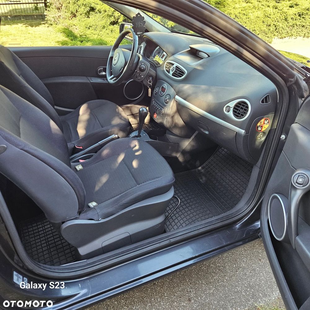 Renault Clio 1.6 Confort Privilege - 19
