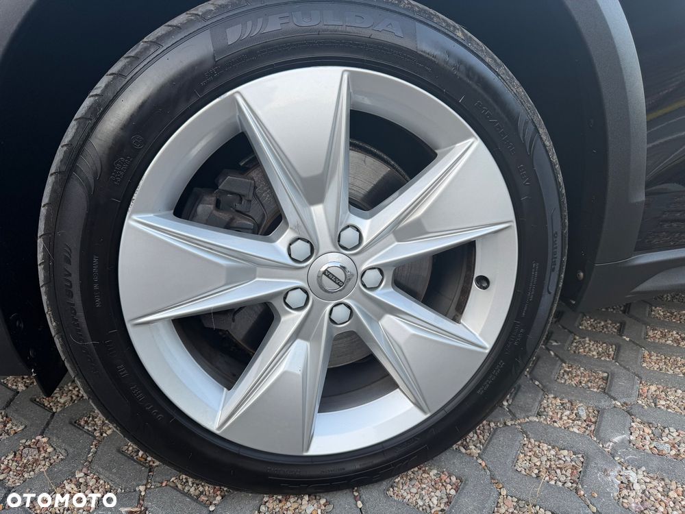 Volvo V60 Cross Country D3 Geartronic Momentum - 24
