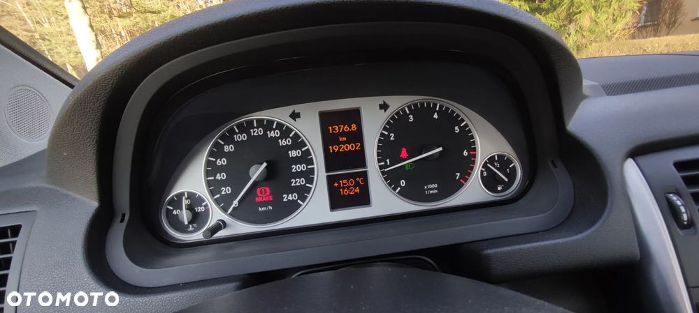 Mercedes-Benz Klasa B 180 BlueEFFICIENCY SPORT EDITION - 10