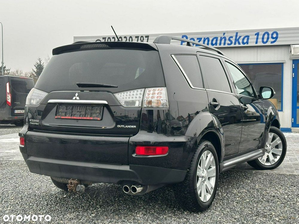 Mitsubishi Outlander - 4