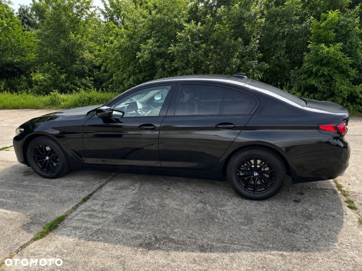 BMW Seria 5 520d xDrive - 3