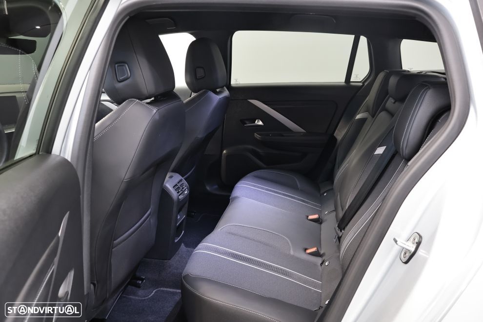 Opel Astra Sports Tourer 1.2 T GS Aut. - 26