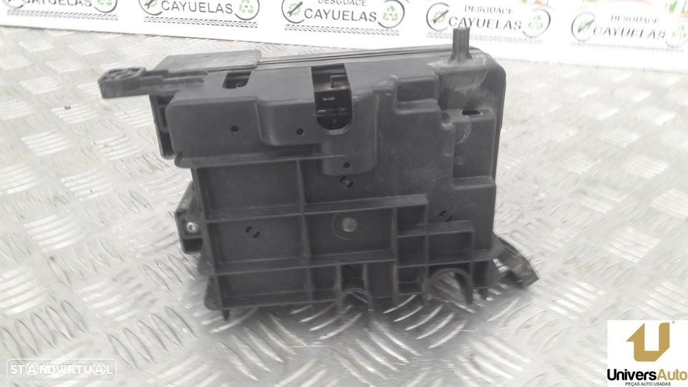 CAIXA RELÉS / FUSÍVEIS KIA CERATO SEDAN 2007 -919592F140 - 1