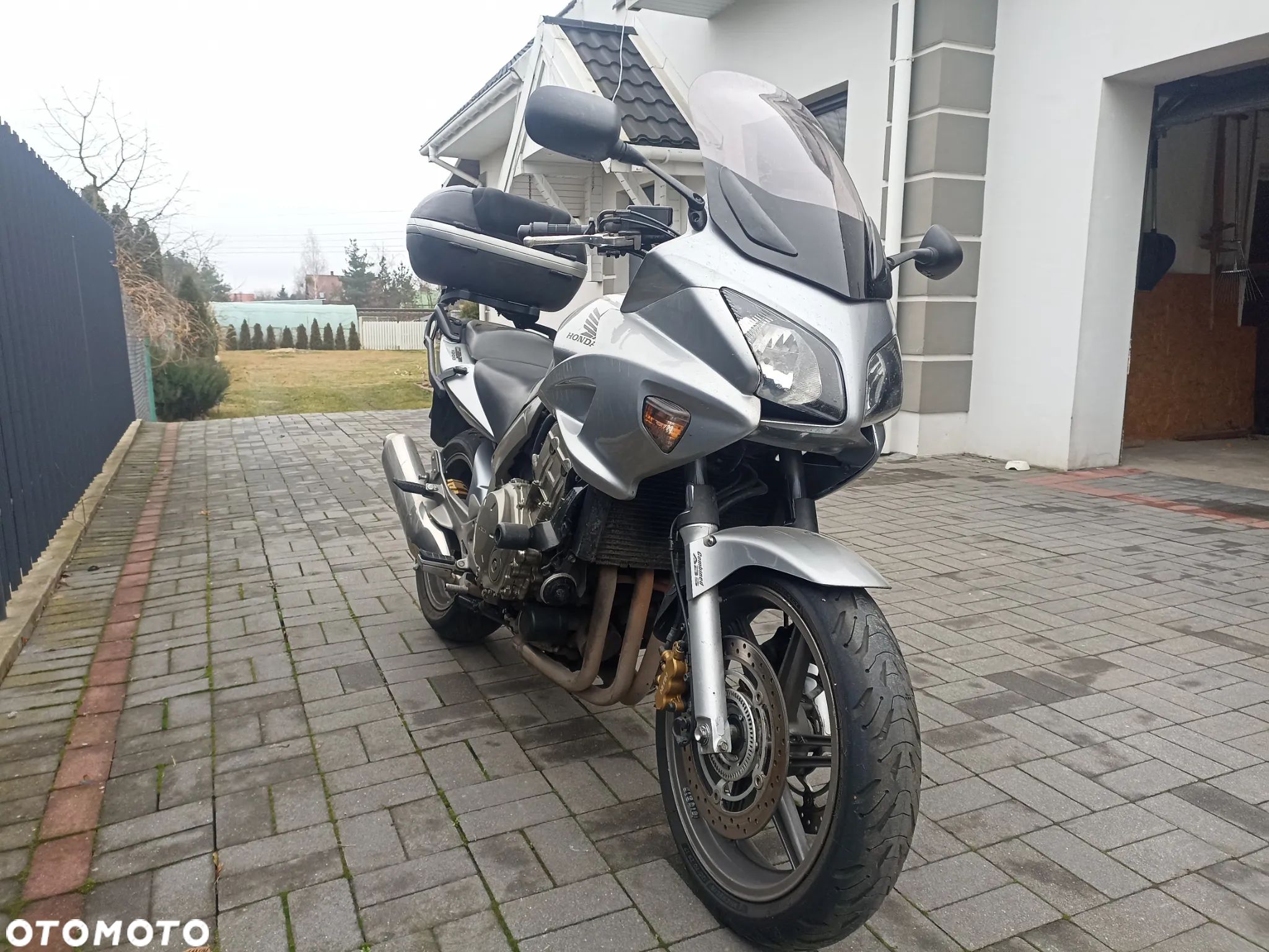 Honda CBF - 1