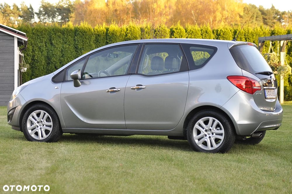 Opel Meriva 1.4 Design Edition - 9