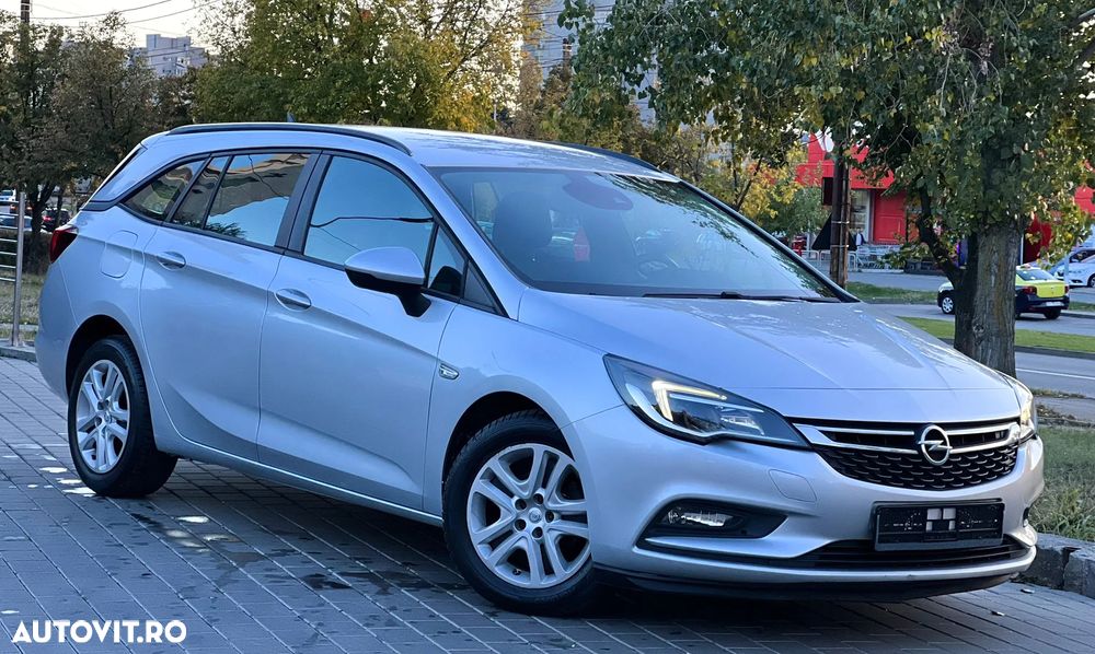 Opel Astra 1.6 D (CDTI) Start/Stop Sports Tourer Innovation - 2