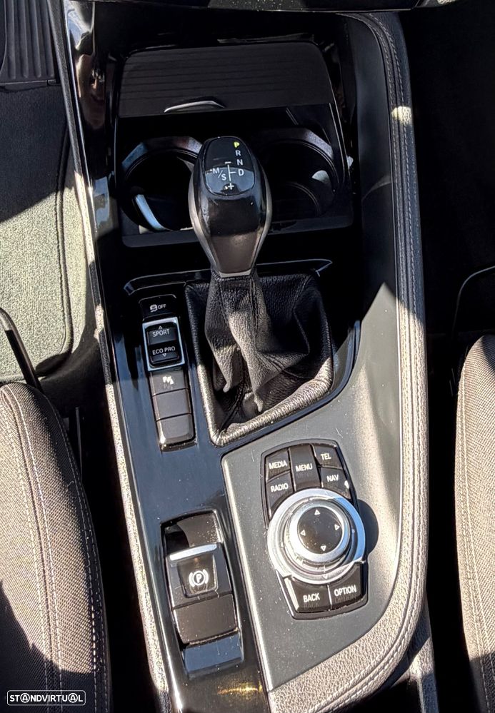 BMW X1 18 d sDrive Auto Line Sport - 17