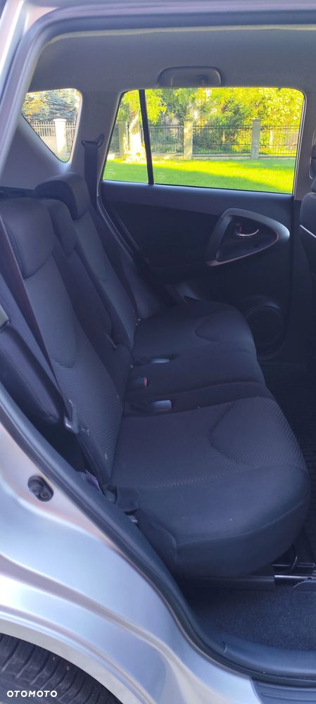 Toyota RAV4 - 22
