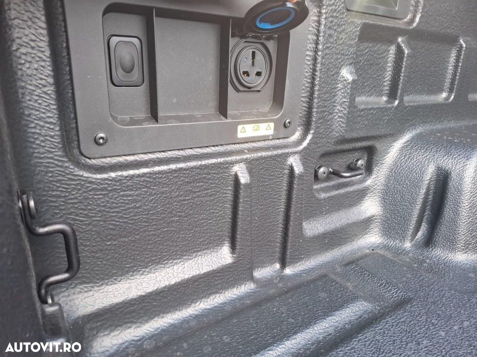 Ford Ranger Raptor - 24