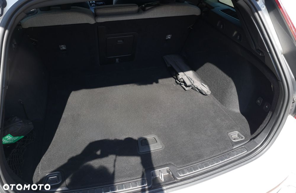 Volvo V60 T6 AWD Recharge Geartronic Inscription - 28