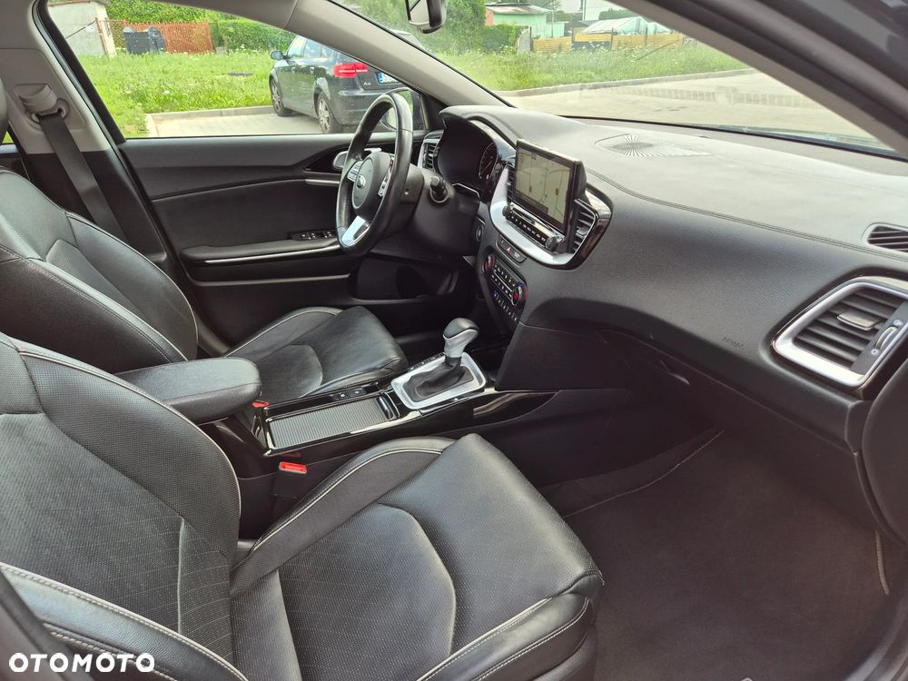 Kia XCeed 1.4 T-GDI OPF DCT7 PLATINUM EDITION - 25
