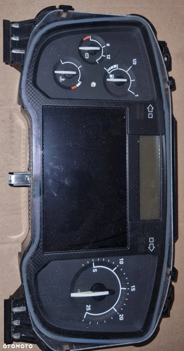 Licznik zegary Renault gama T 22166228