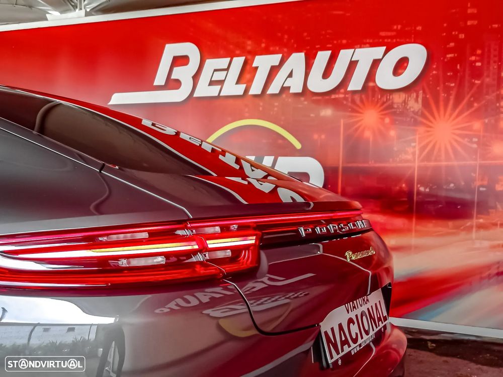 Porsche Panamera 4 E-Hybrid - 32