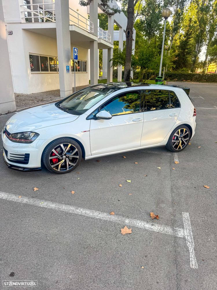 VW Golf 2.0 TSi GTi Performance - 1