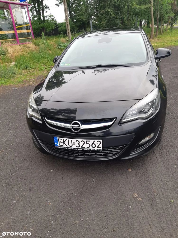 Opel Astra 1.4 Turbo 150 Jahre - 8