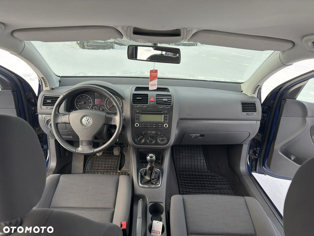 Volkswagen Golf 1.6 FSI Comfortline - 6