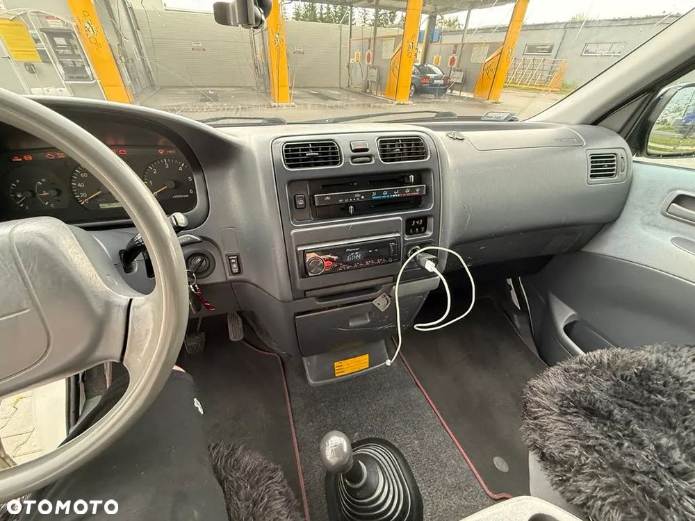 Toyota Hiace D-4D - 8