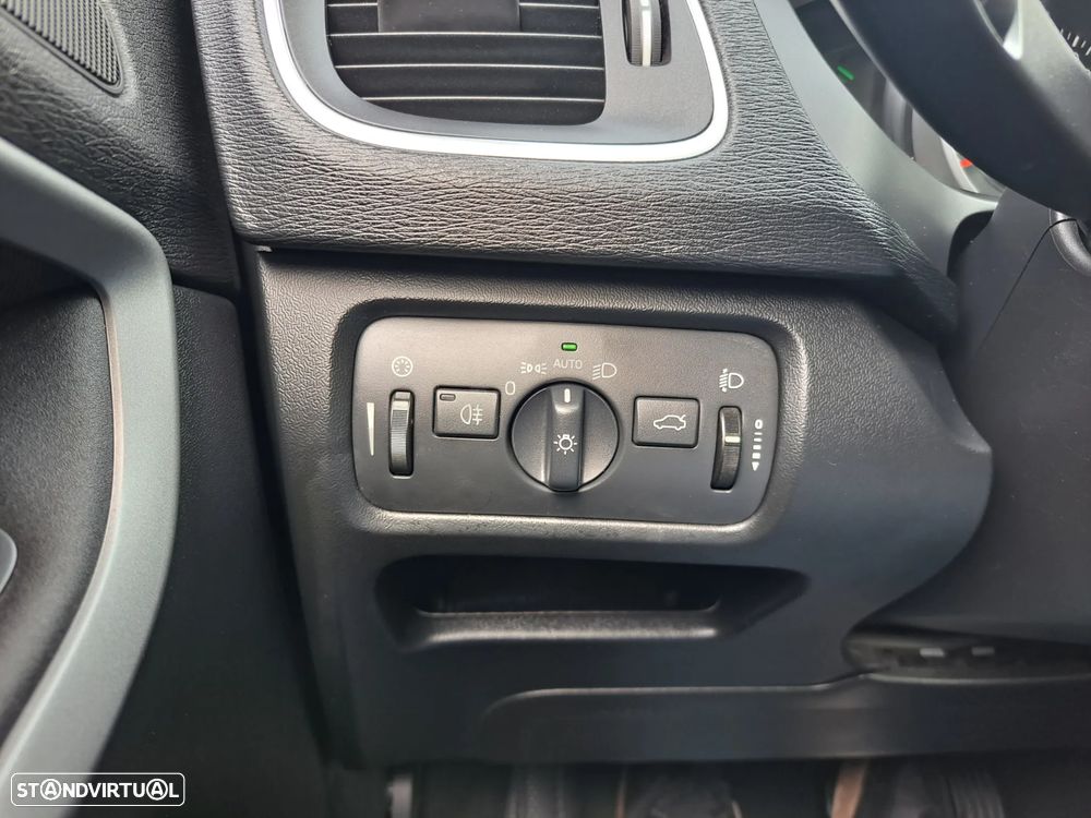 Volvo V40 D2 Kinetic - 18