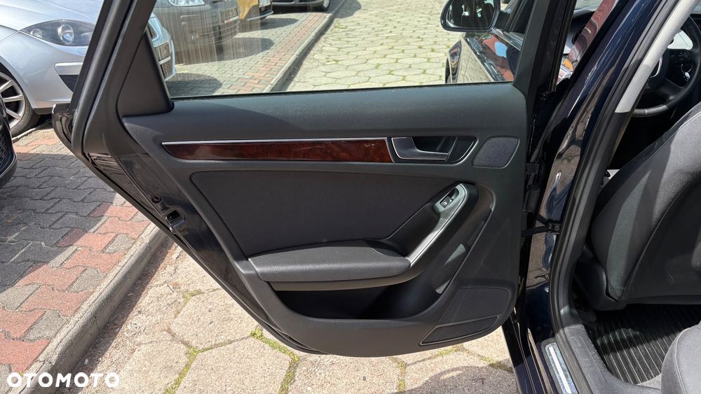 Audi A4 Avant 2.0 TDI DPF Ambition - 30