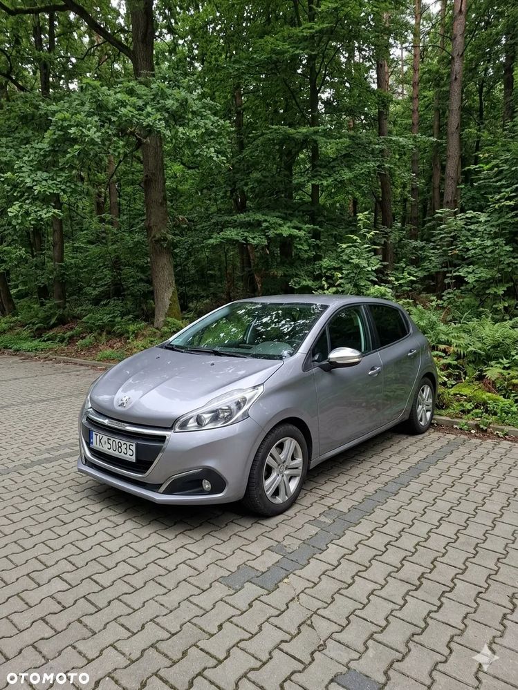 Peugeot 208 - 14