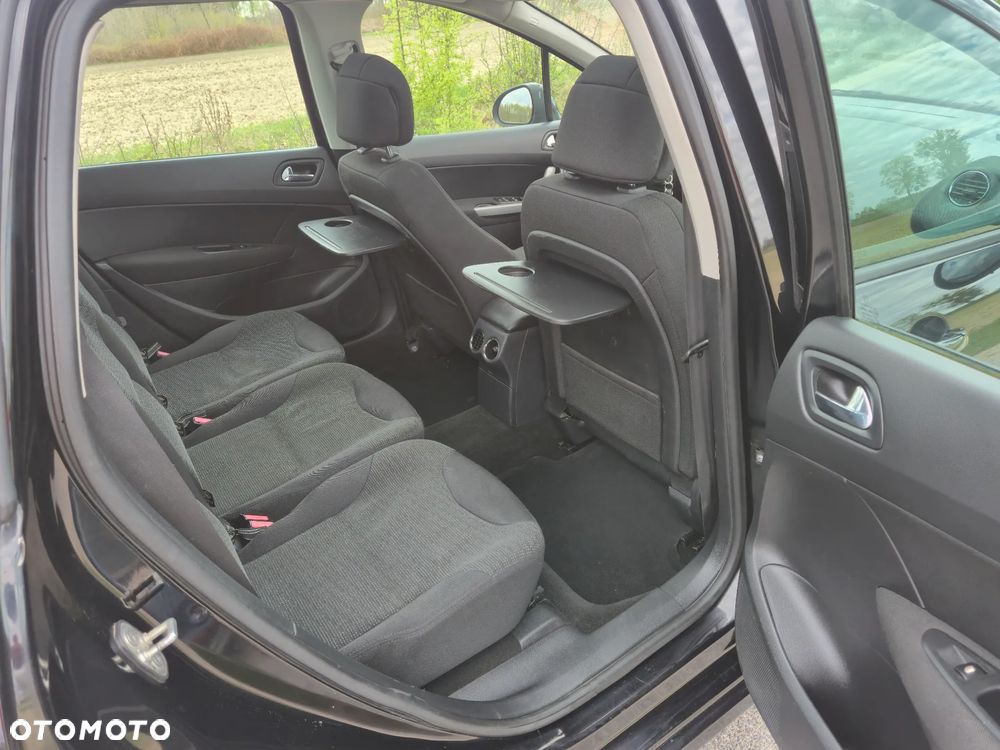 Peugeot 308 - 24
