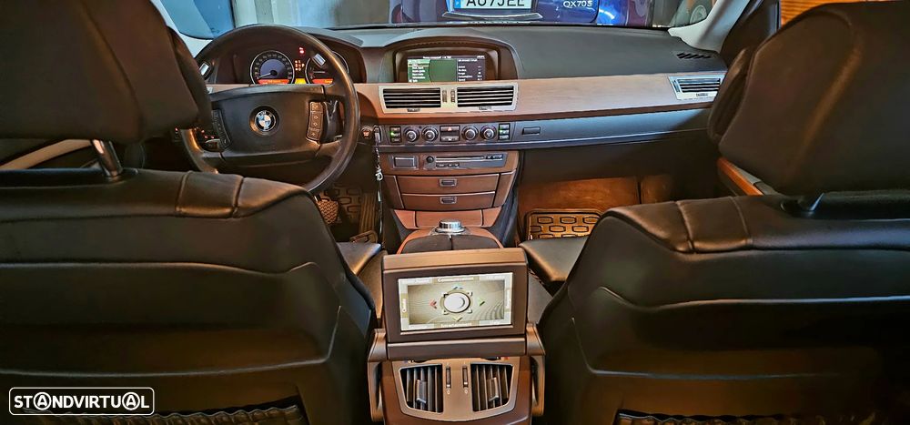 BMW 740 Li - 35
