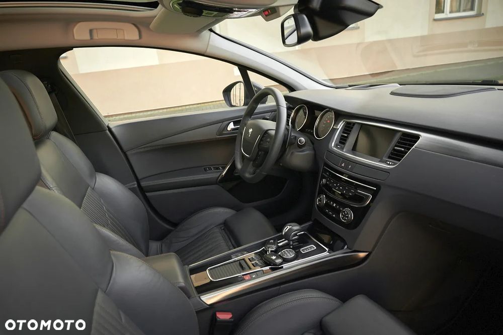 Peugeot 508 RXH Hybrid4 - 2