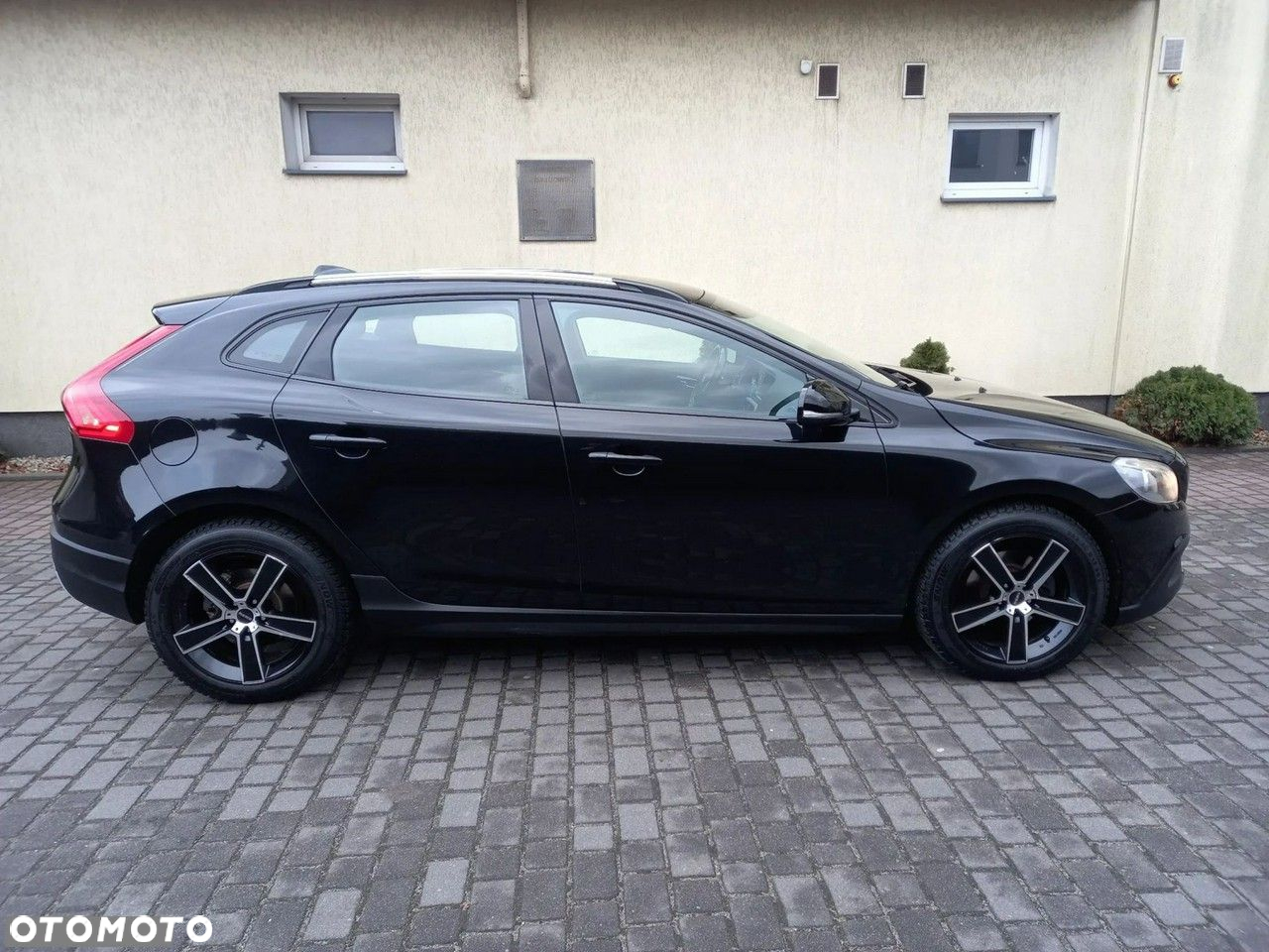 Volvo V40 Cross Country D2 Momentum - 19