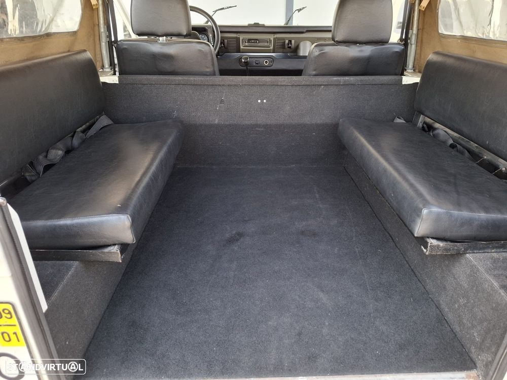 Land Rover Defender 90 2.5 Td5 Soft Top - 9