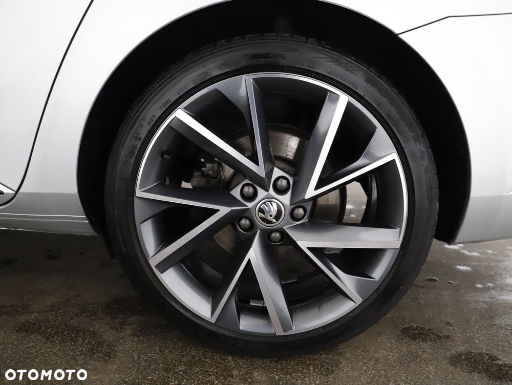 Skoda Superb 2.0 TDI SCR Sportline DSG - 28