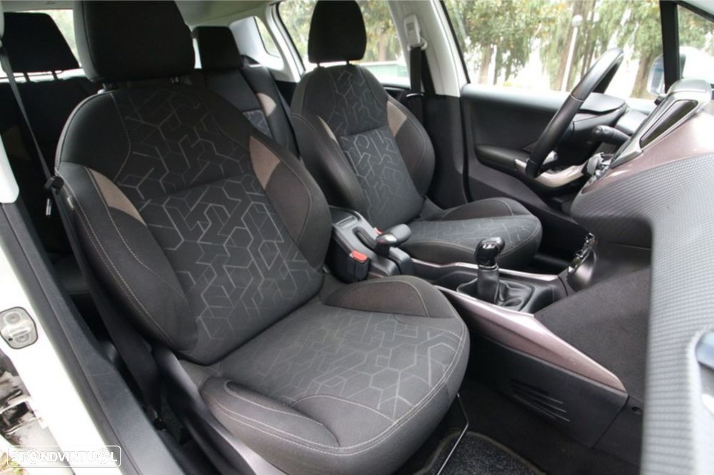 Peugeot 2008 1.4 HDi Allure - 19