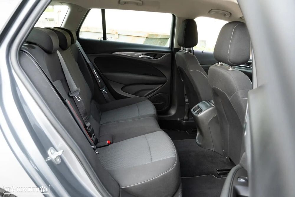 Opel Insignia Sports Tourer - 54