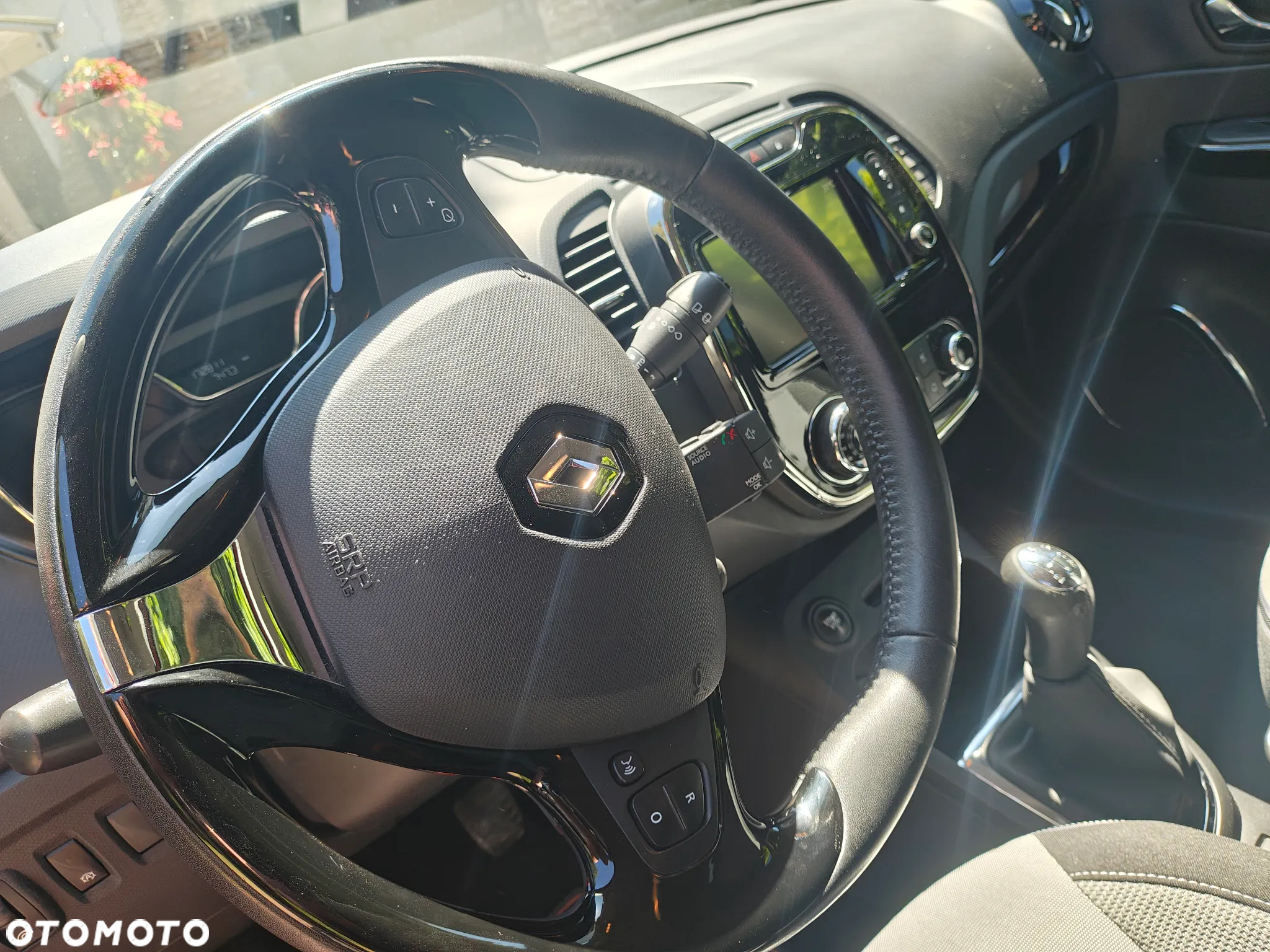 Renault Captur 0.9 Energy TCe Intens EU6 - 17