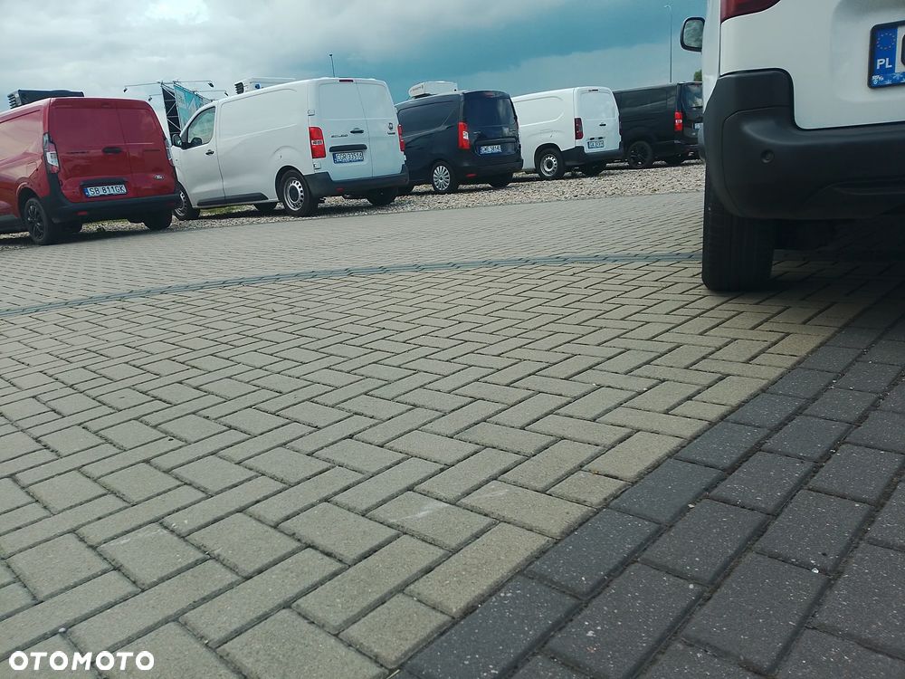 Toyota Proace Partner Berlingo Combo Doblo L2 Long Izoterma Chłodnia Salon PL półka Inox 3 osoby 2EUpal 2,5 DMC - 21