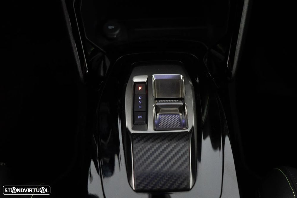 Peugeot 2008 1.2 PureTech GT Line EAT8 - 23