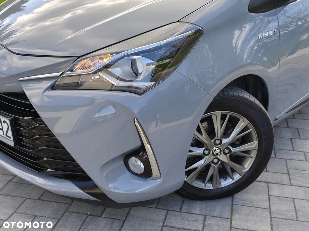 Toyota Yaris Hybrid 100 Premium EU6 - 15