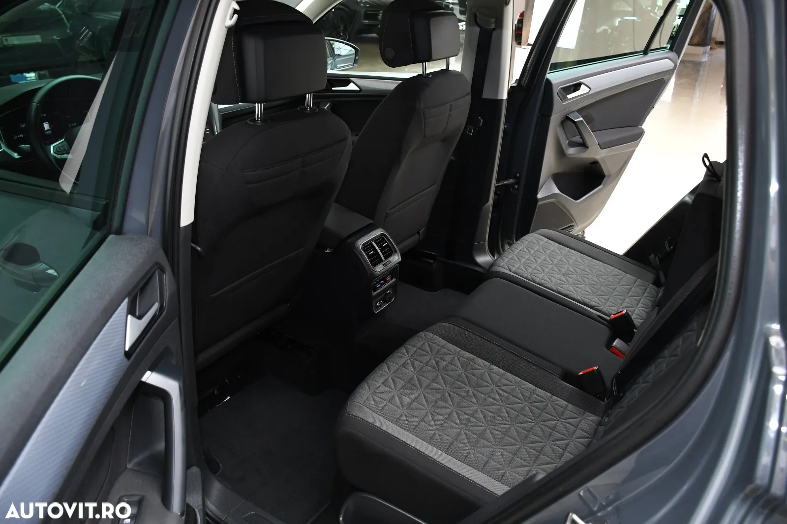 Volkswagen Tiguan 2.0 TDI DSG Life - 15