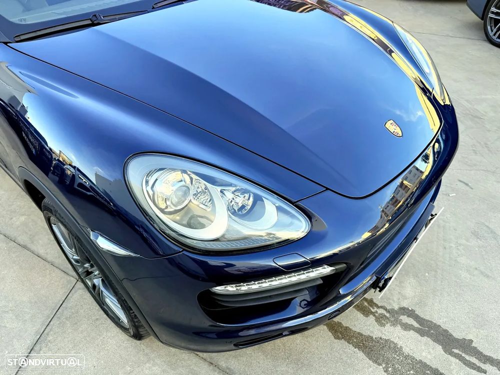 Porsche Cayenne Turbo - 46