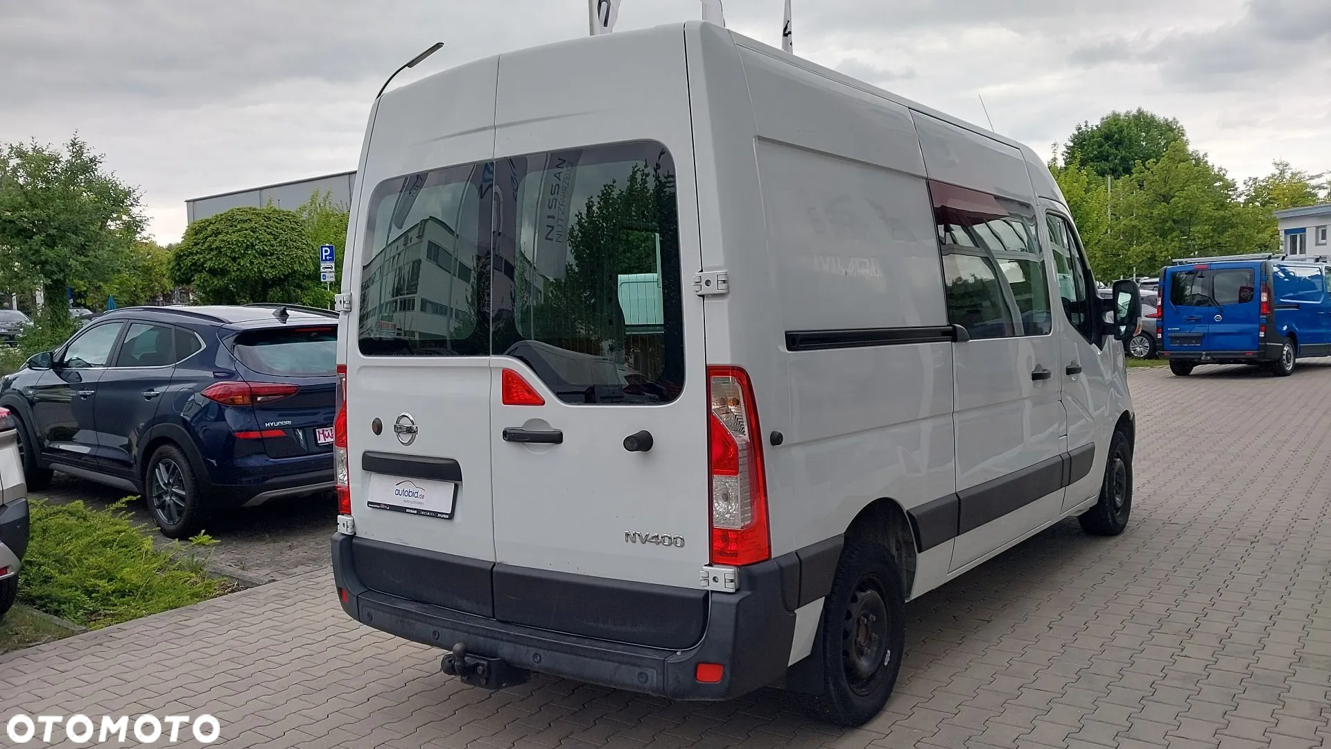 Nissan nv 400 - 4