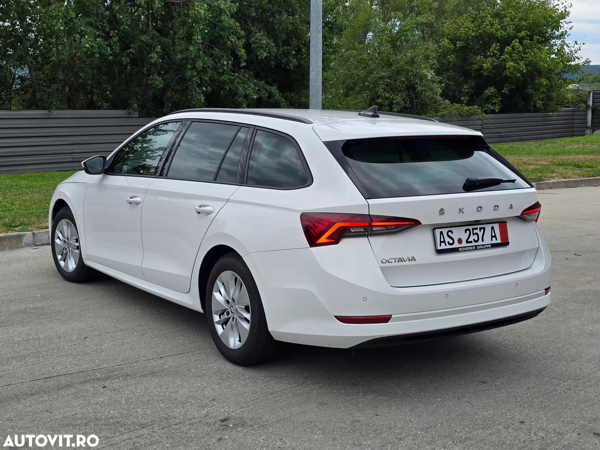 Skoda Octavia 2.0 TDI DSG First Edition - 20