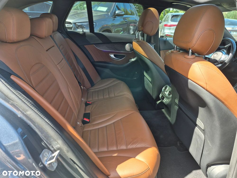 Mercedes-Benz Klasa C 200 4MATIC 9G-TRONIC - 25