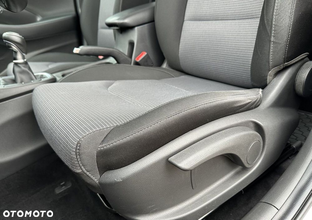 Hyundai i30 1.5 DPI Classic + - 10