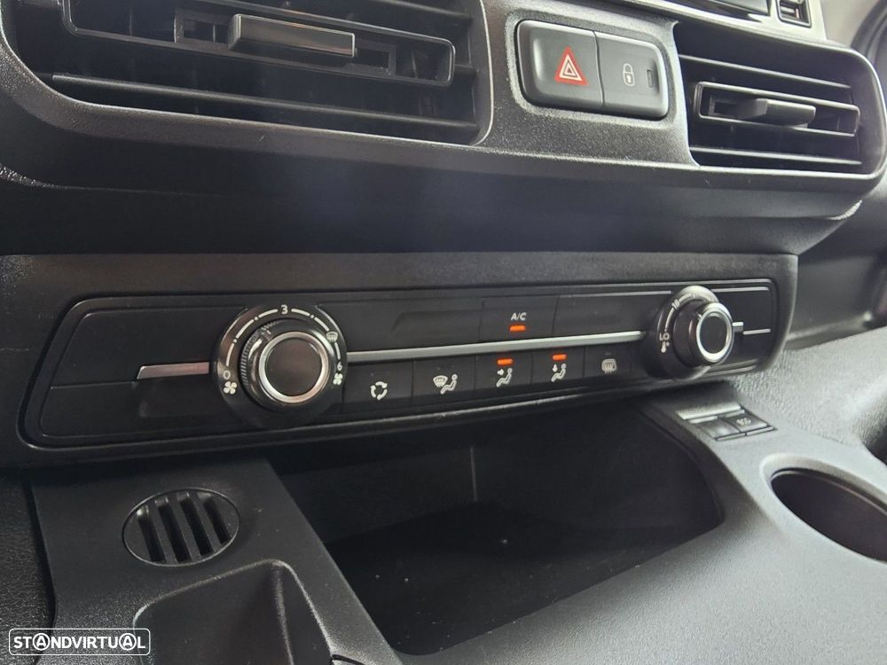 Citroën Berlingo 1.5 BlueHDi XL Club EAT8 - 35