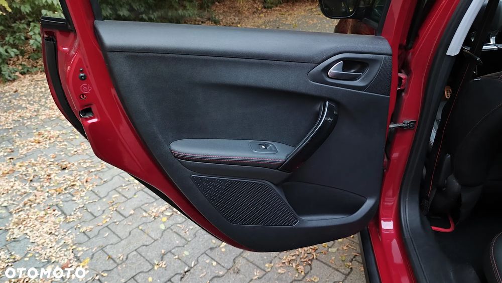 Peugeot 2008 PureTech 130 Stop&Start GT-Line Edition - 19
