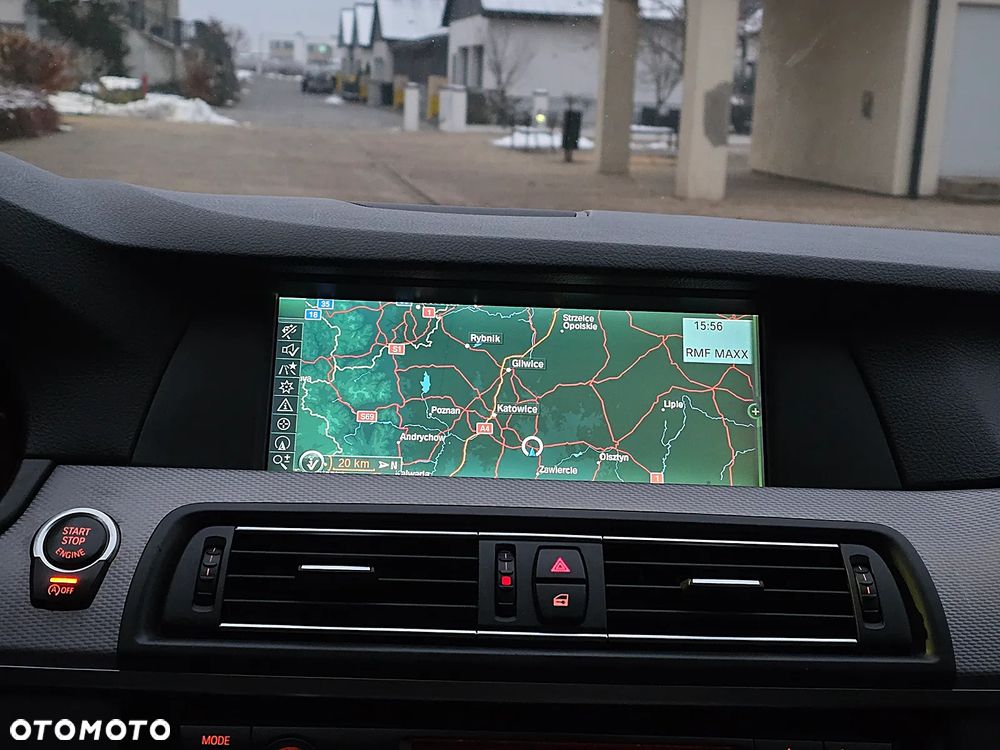 BMW Seria 5 525d xDrive - 12