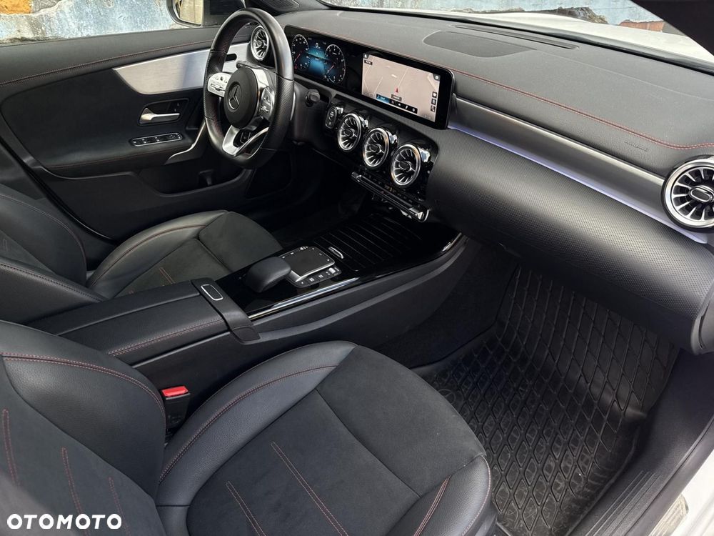 Mercedes-Benz CLA 200 7G-DCT AMG Line - 21