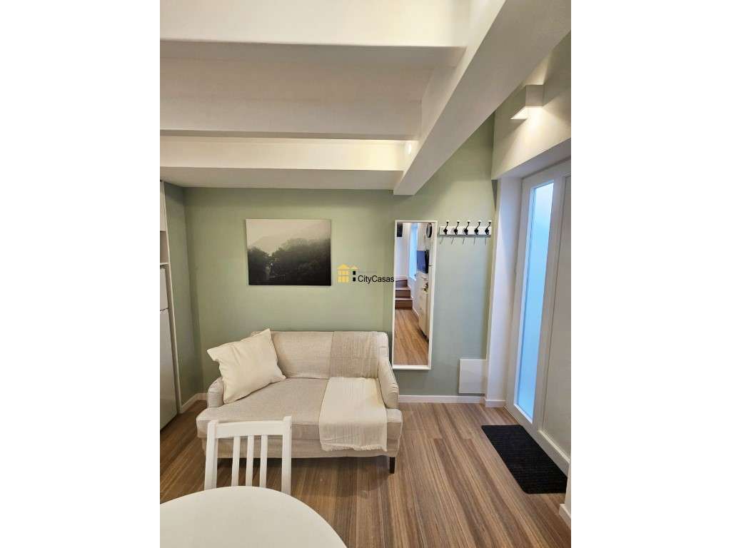 Moradia T1 Duplex Mobilada c/ Terraço no Campo Alegre - Grande imagem: 3/19