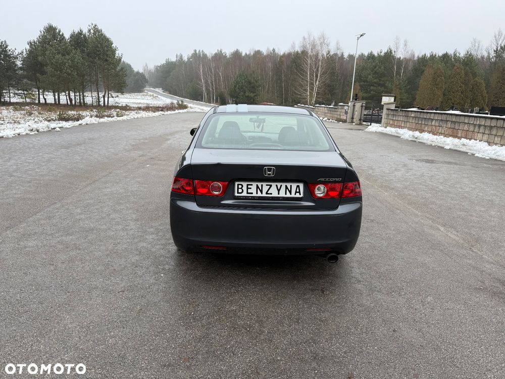 Honda Accord 2.0 Comfort - 4